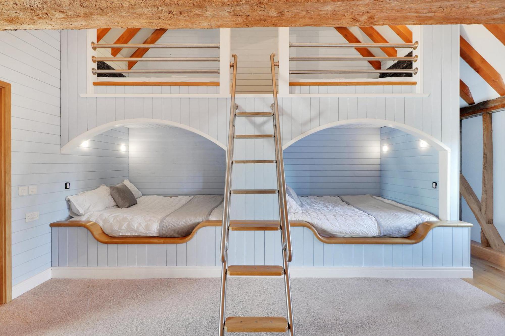 Alpaca House - Sleeps 17 - Diy Hot Tub Villa Gravesend Bagian luar foto